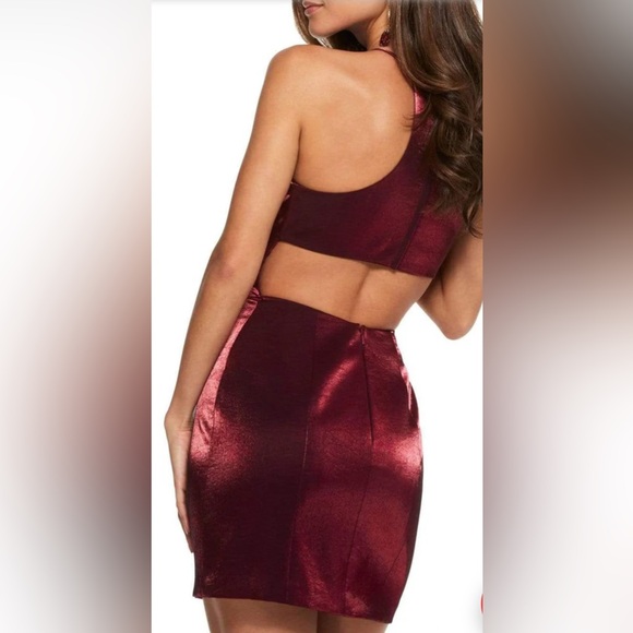 Sherri Hill 53004 Short Halter Neck Sheath Dress in Wine Color Size 10 - Picture 2 of 12